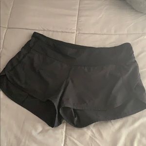 Lululemon shorts size 6